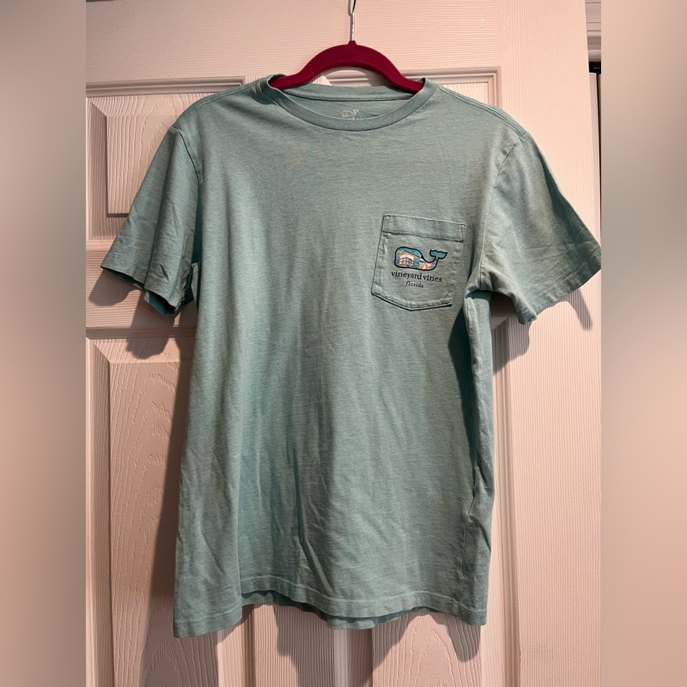 Women’s xs short sleeve vineyard vines shirt light green/aqua color